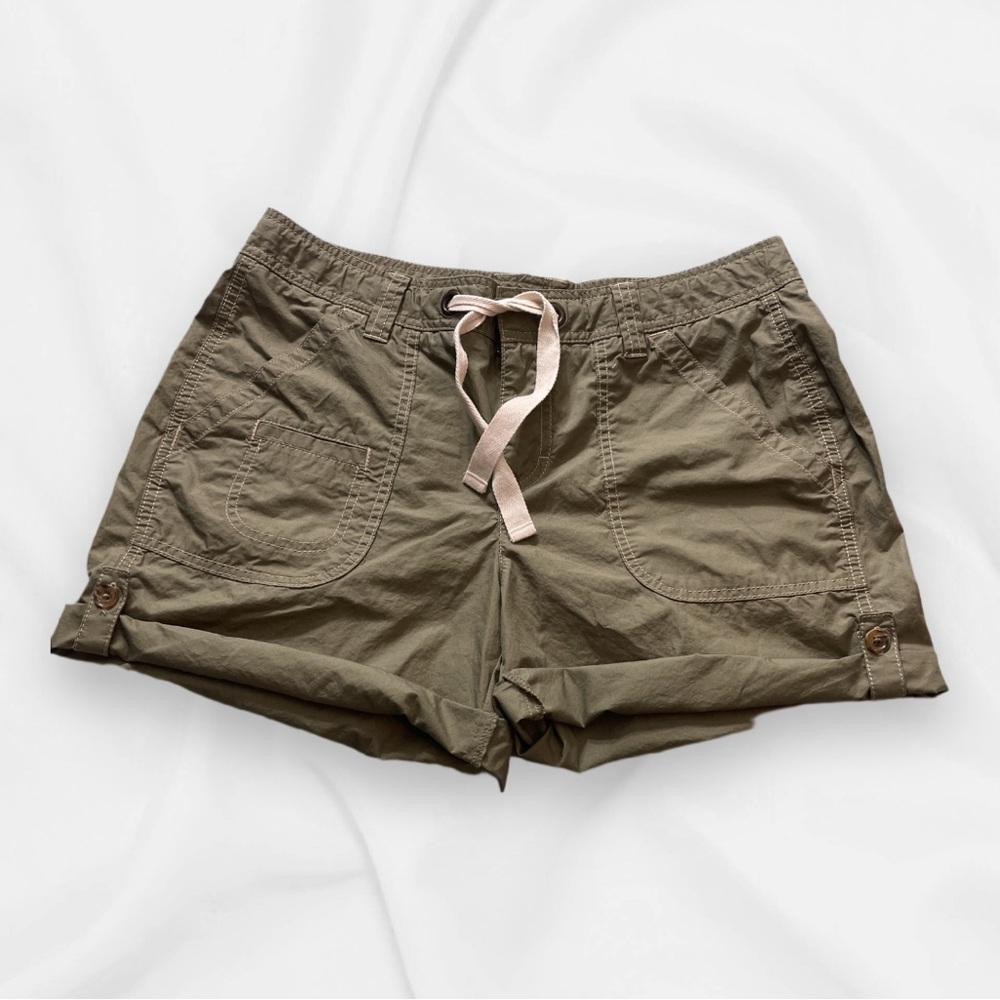 Tommy Hilfiger Tan Roll Tab Shorts Relaxed Fit